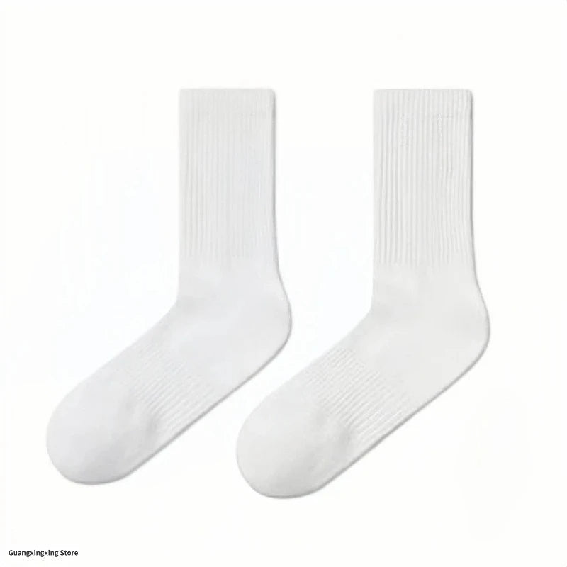Customized socks for men and women can be customized logo printed embroidery boat socks and stockings.
