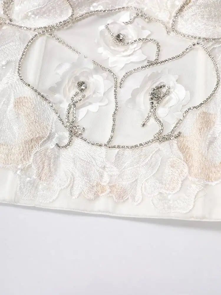 DEAT Fashion Fishbone Embroidery Lace Waist-sliming Tank Tops Women’s Pearl Embroidery Backless Sleeveless Camis Summer New