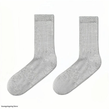 Customized socks for men and women can be customized logo printed embroidery boat socks and stockings.