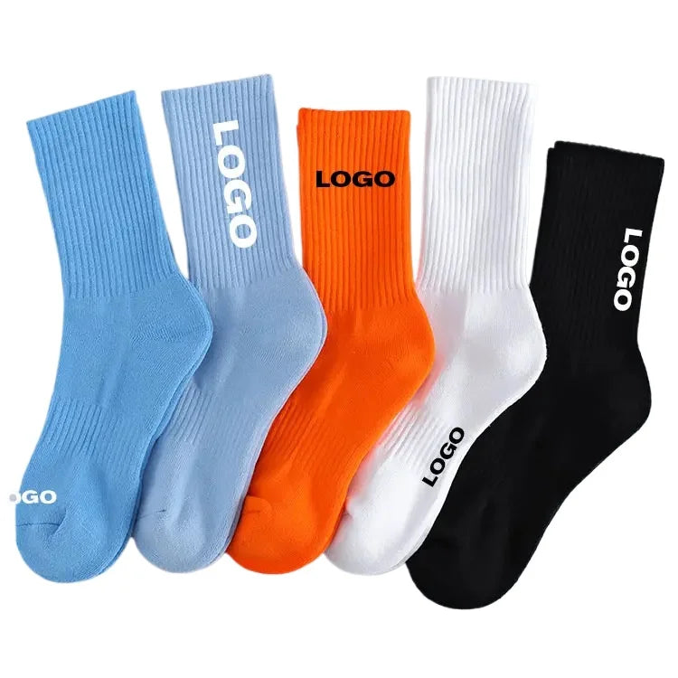 Customized socks for men and women can be customized logo printed embroidery boat socks and stockings.